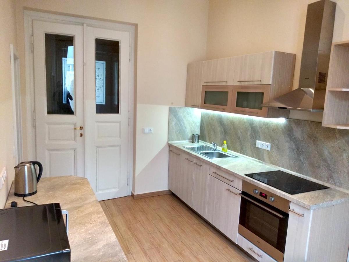 Valentine'S National Museum Apartments Прага Экстерьер фото