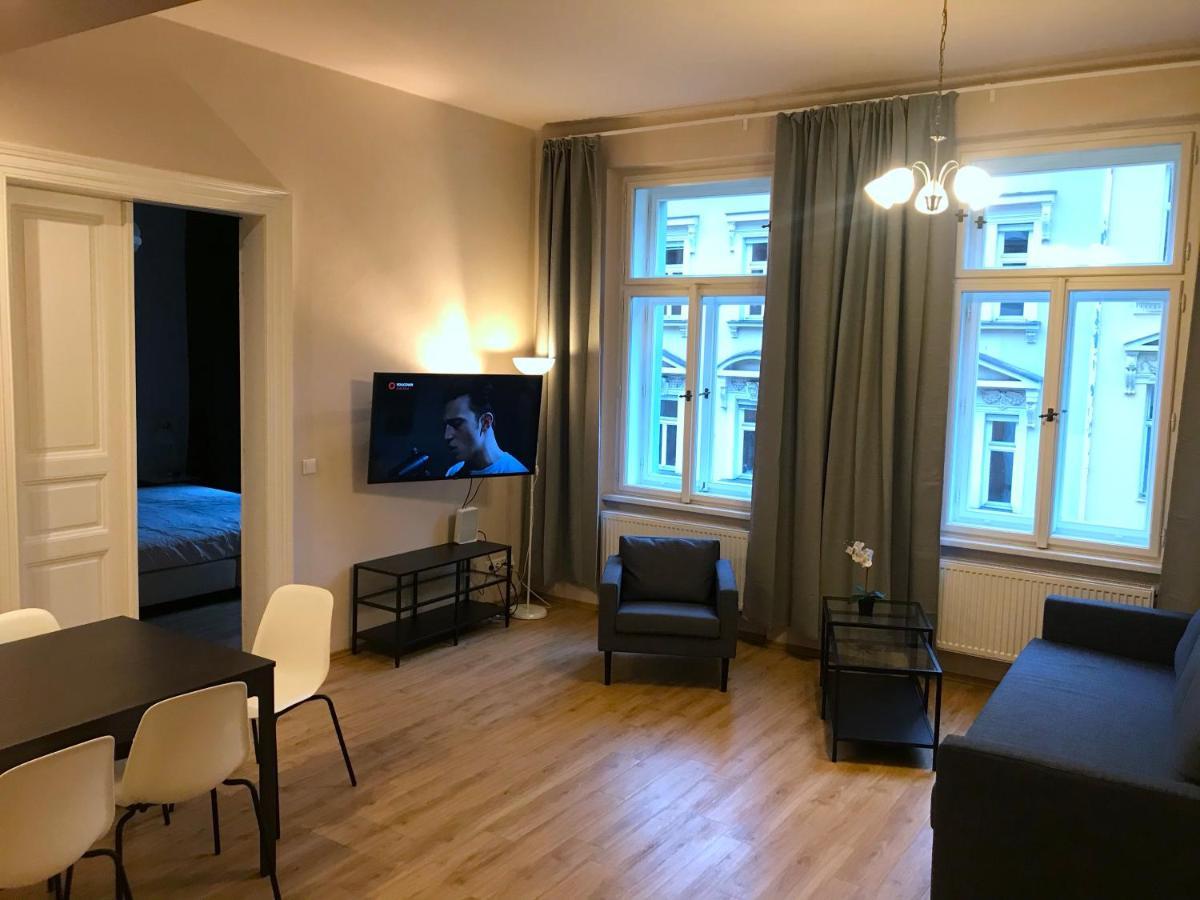 Valentine'S National Museum Apartments Прага Экстерьер фото