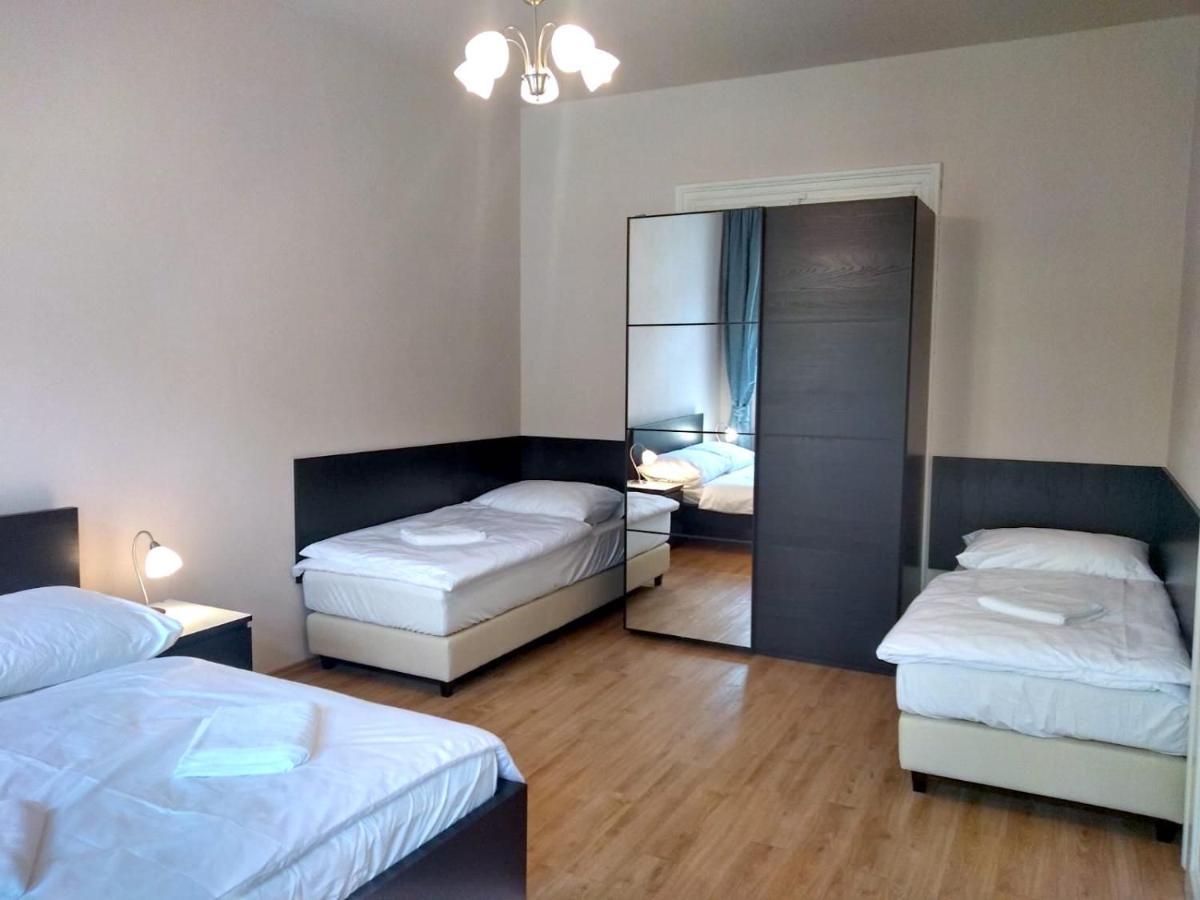 Valentine'S National Museum Apartments Прага Экстерьер фото